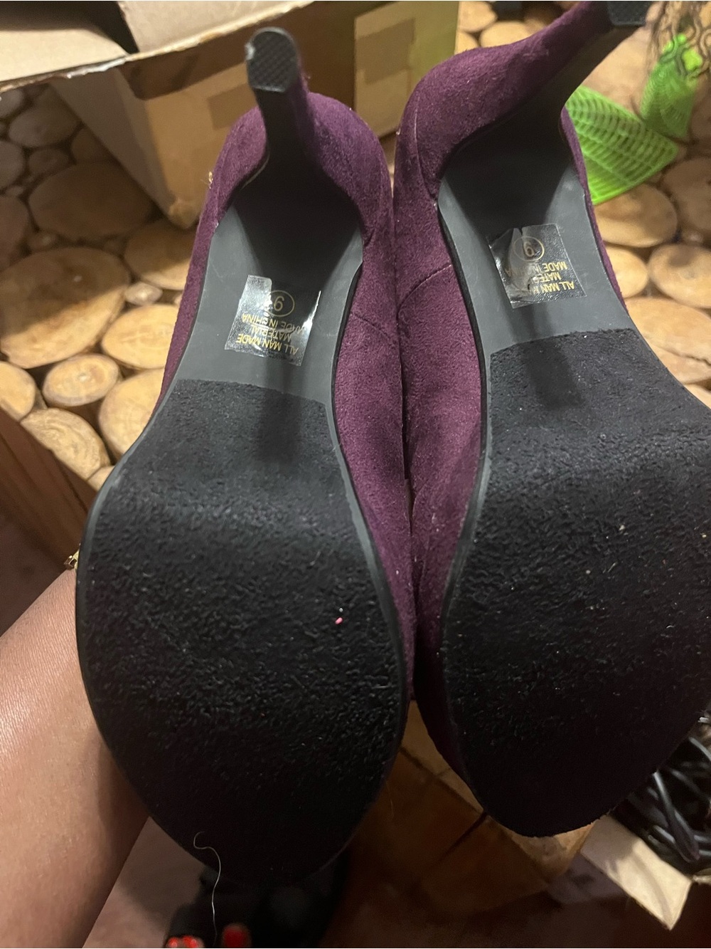 Delicious Women's Deep Plum Suede Heels - Picture 2 of 3